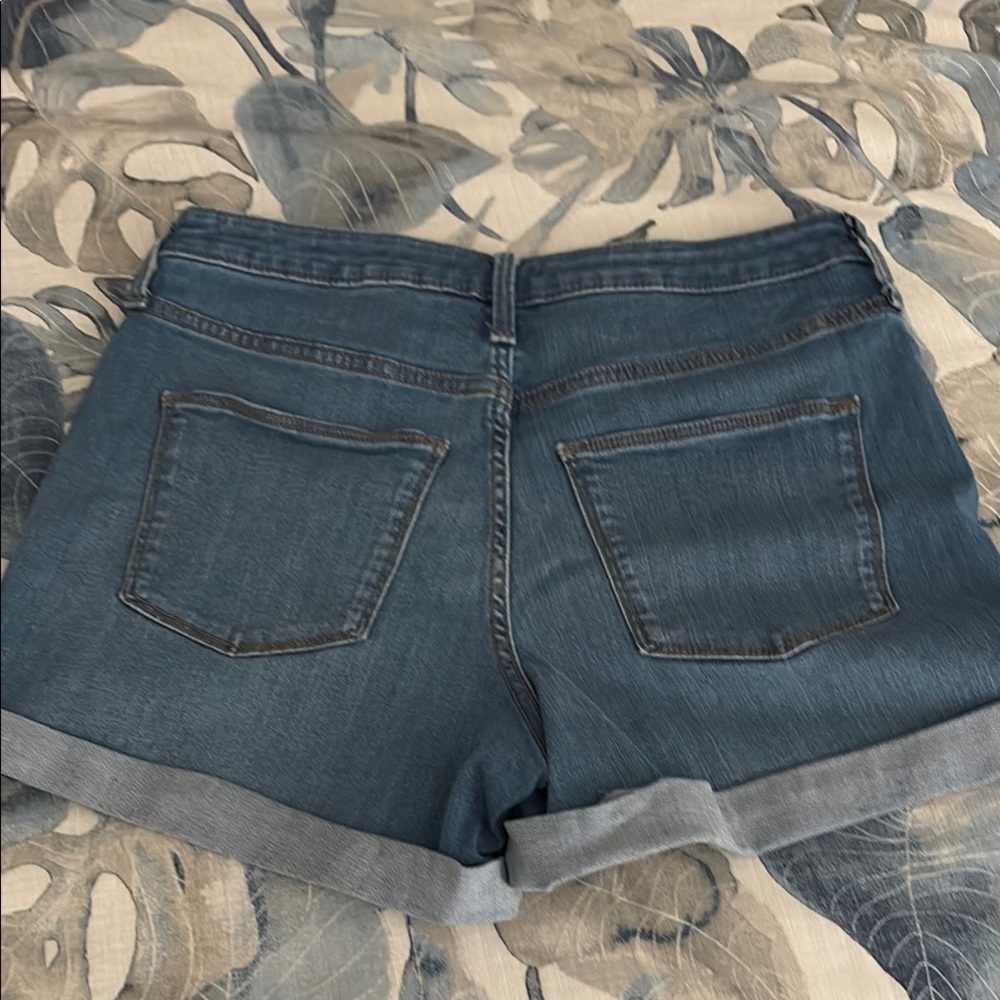 Three pair of jeans shorts. 🩳 - Picture 10 of 11